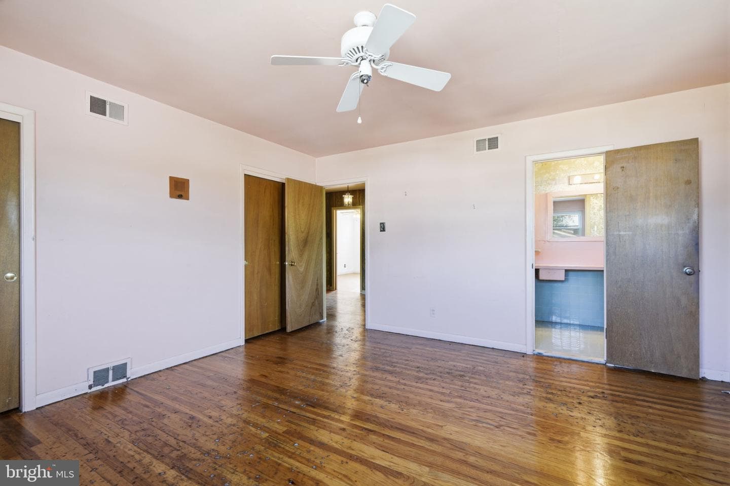 9219 Burbank Road photo 18