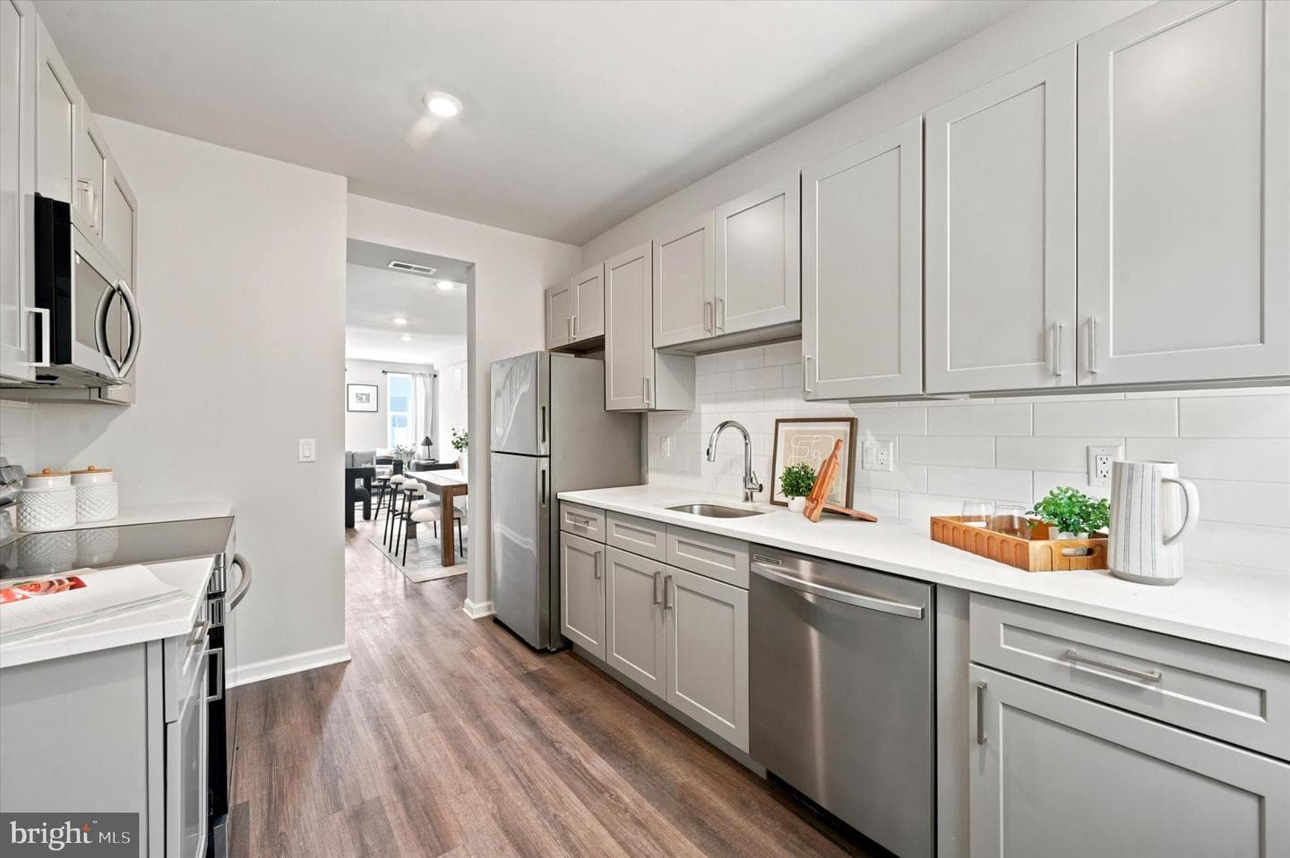 1207 S Harmony Street photo 14