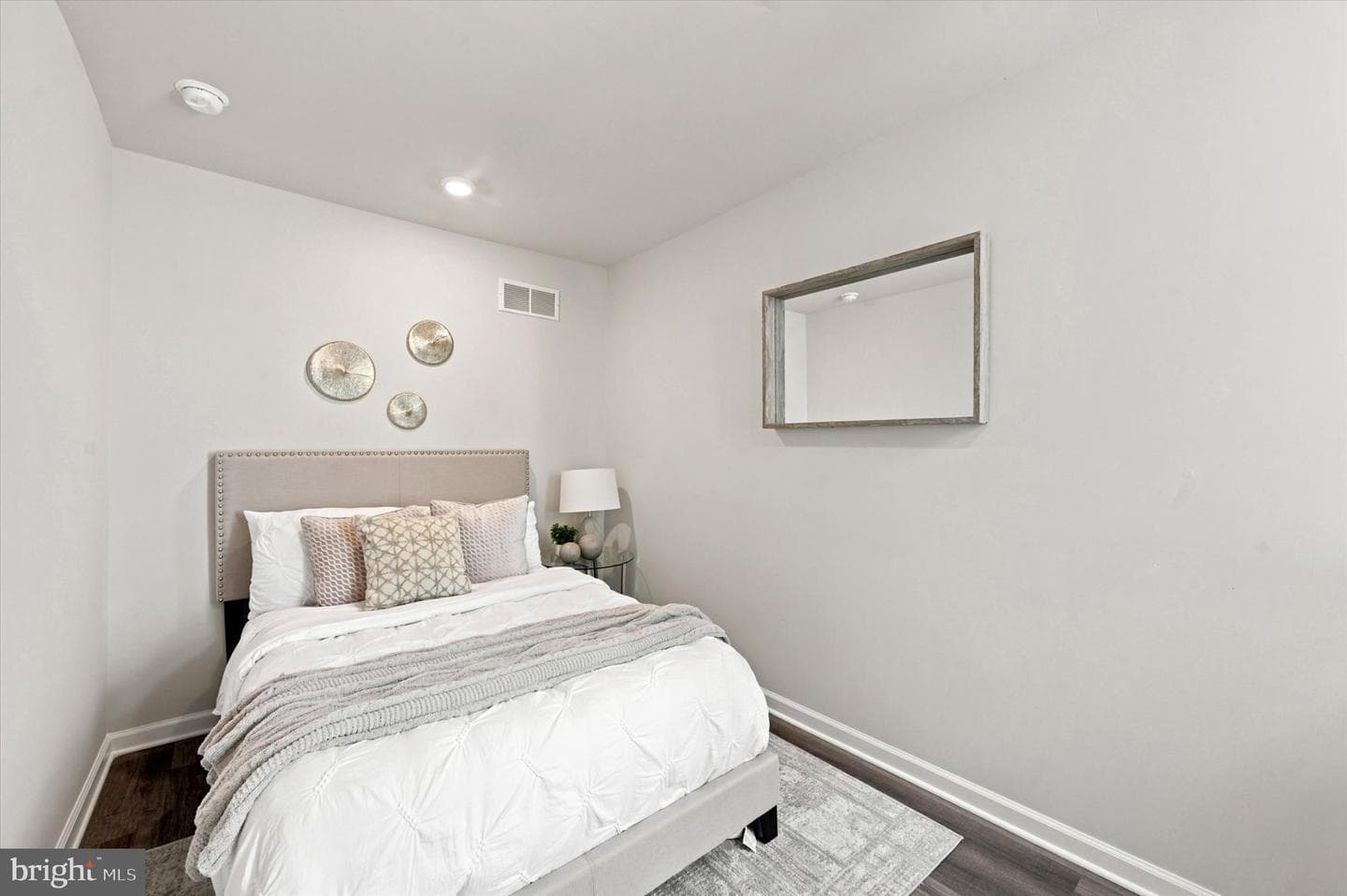 1207 S Harmony Street photo 21