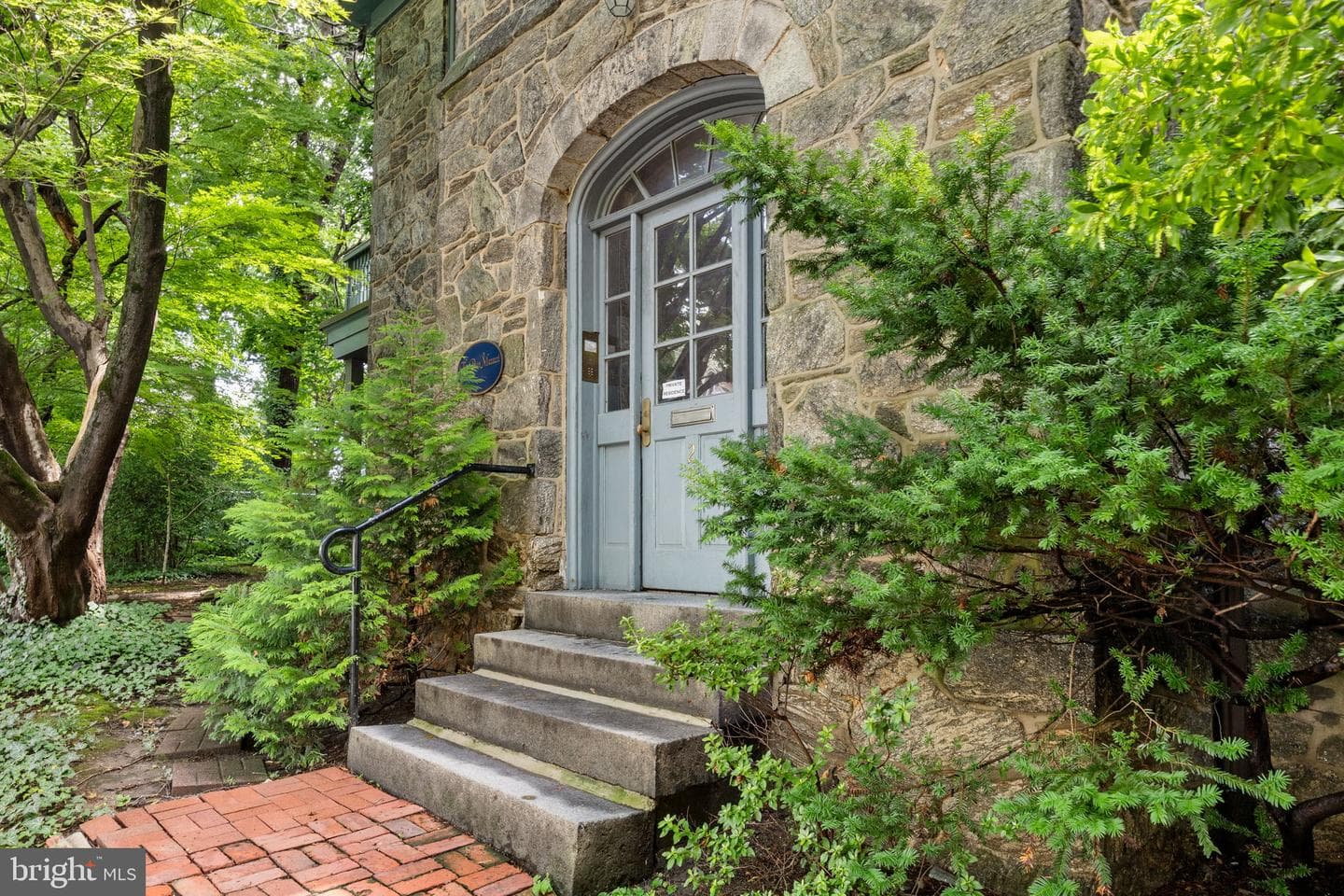 20 E Penn Street #1 photo 1
