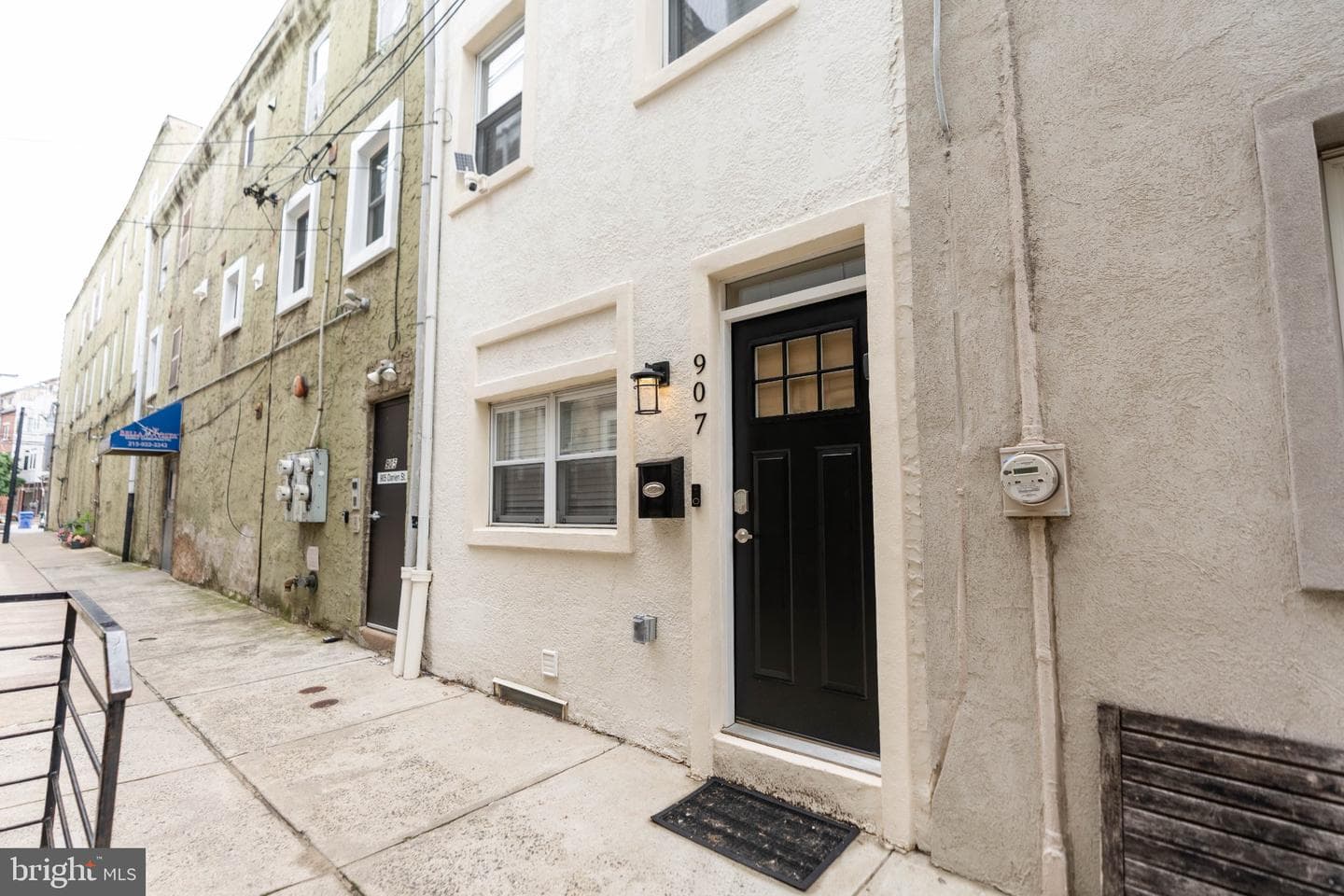 907 S Darien Way, Philadelphia