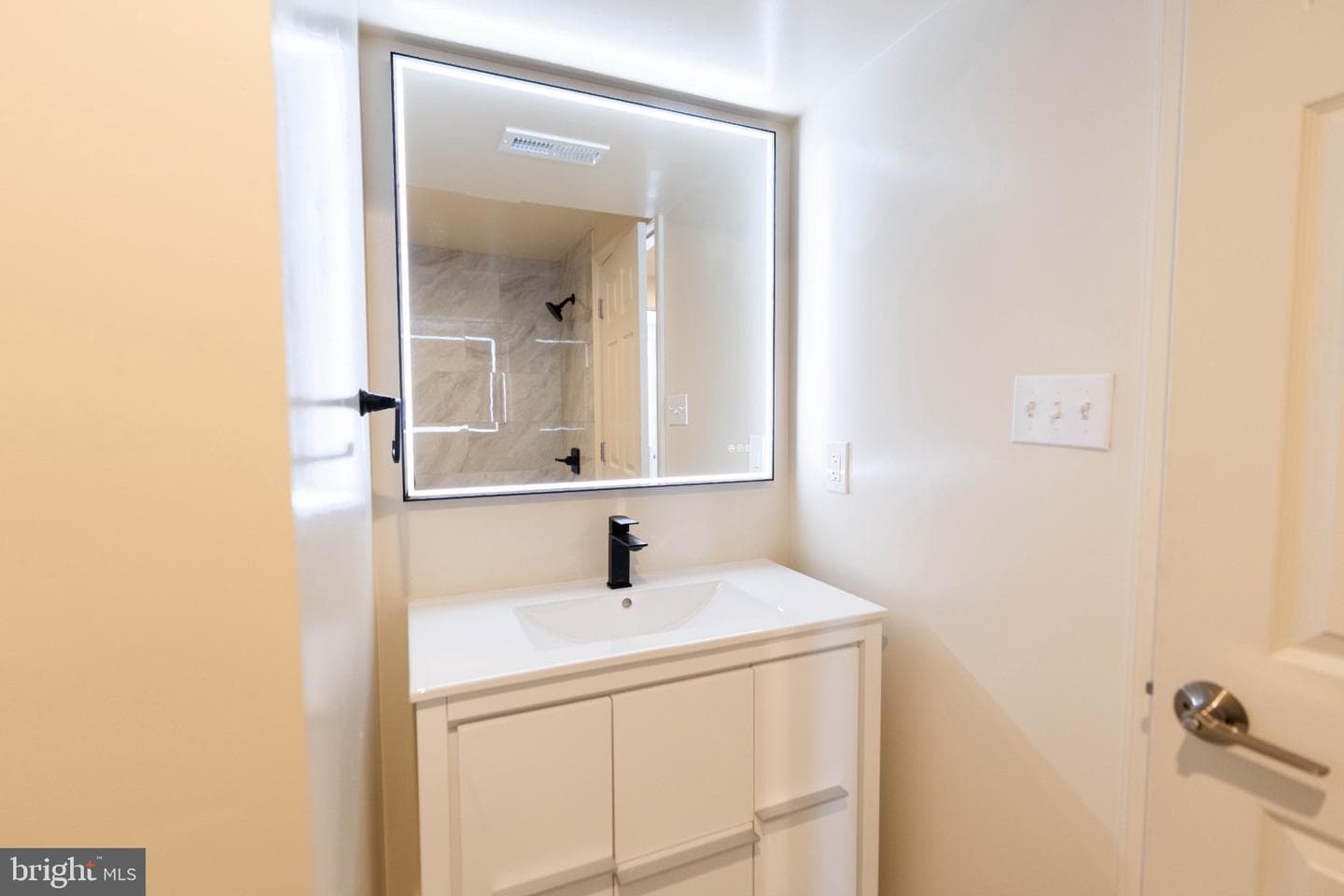 907 S Darien Way photo 10