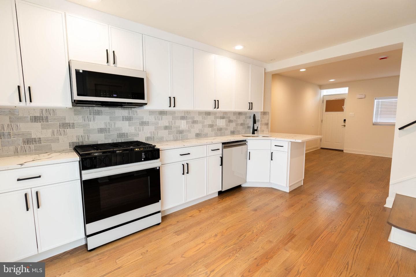907 S Darien Way photo 4