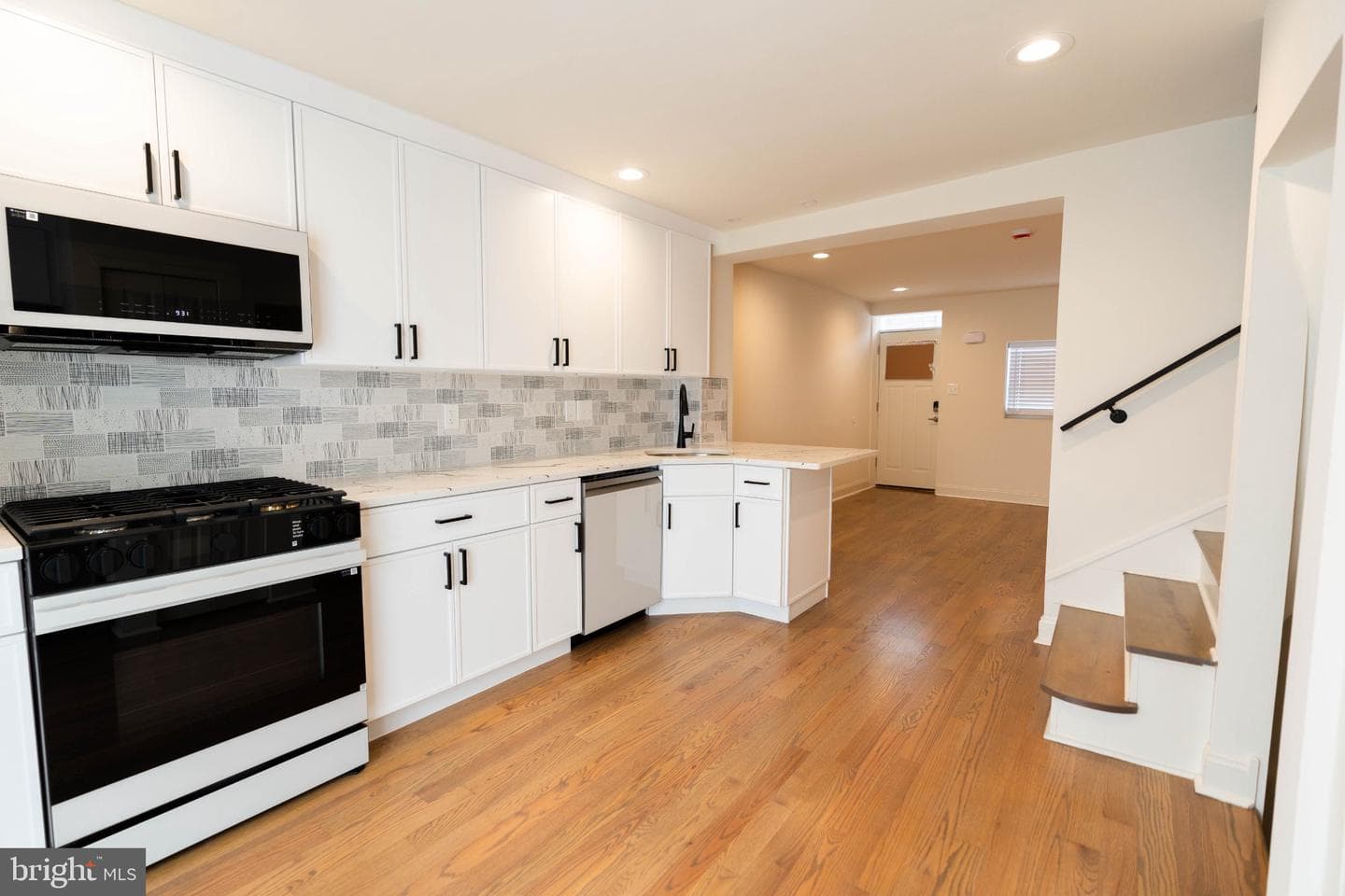 907 S Darien Way photo 6