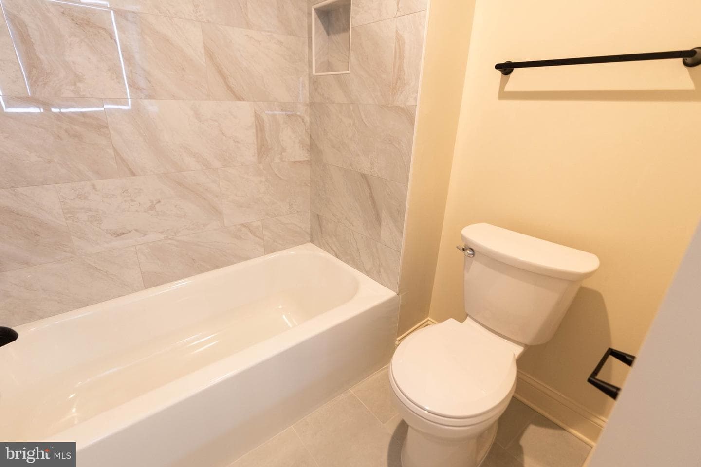 907 S Darien Way photo 9