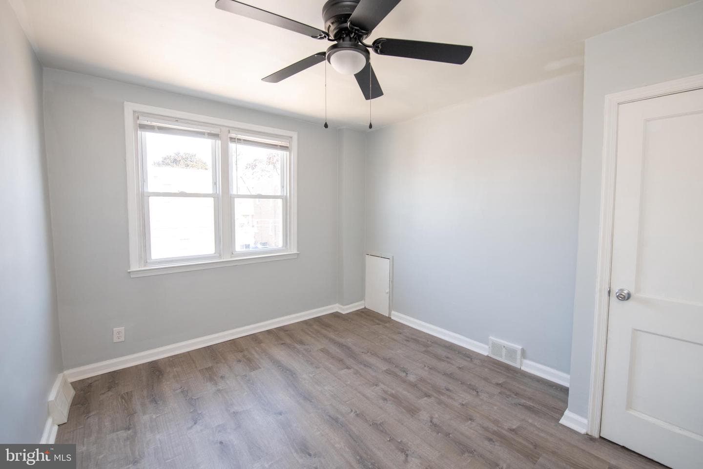 8138 Terry Street photo 28