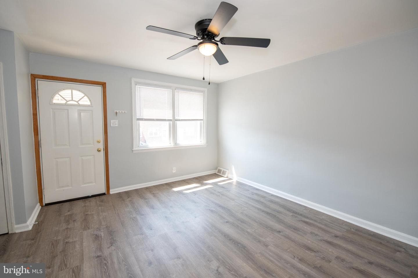 8138 Terry Street photo 4