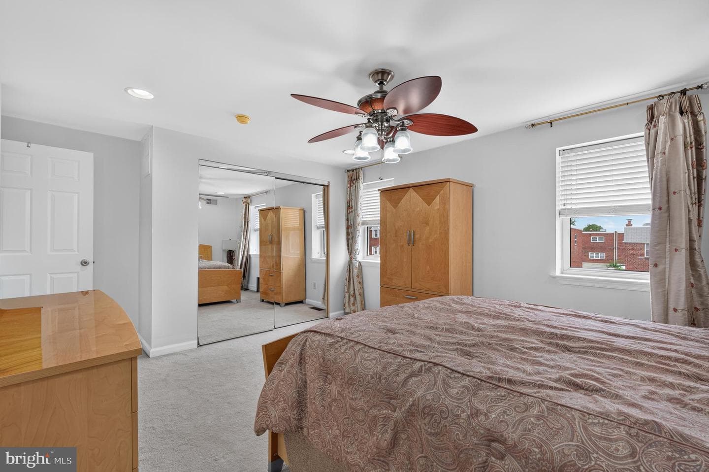 662 Lawler Street photo 20