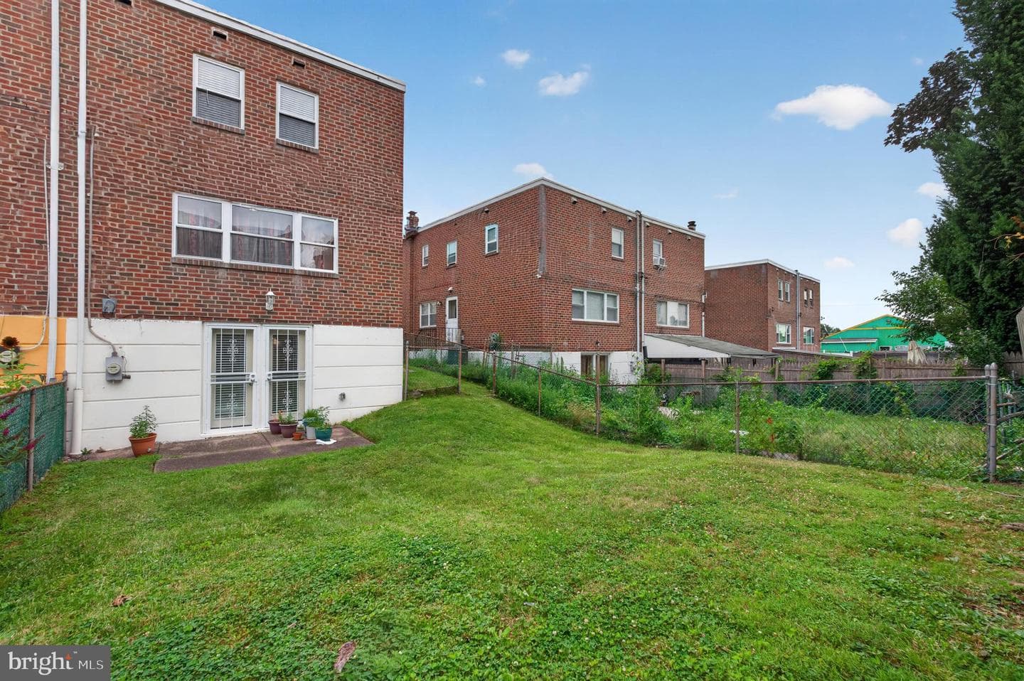 662 Lawler Street photo 37
