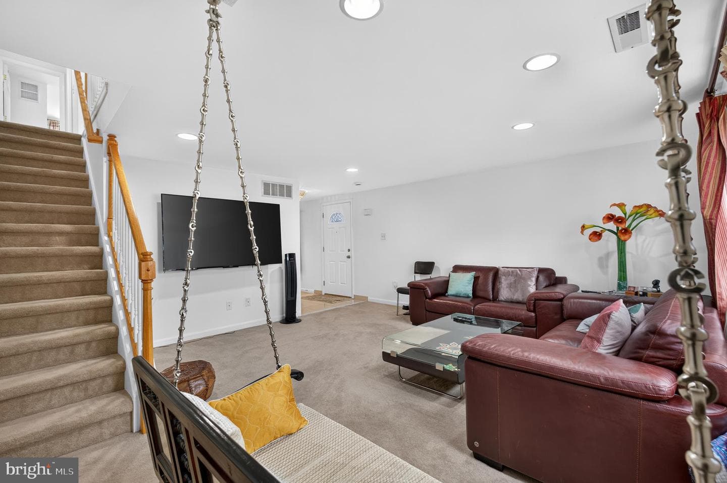 662 Lawler Street photo 8