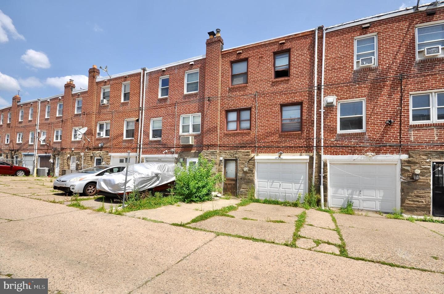 2150 Unruh Avenue photo 10