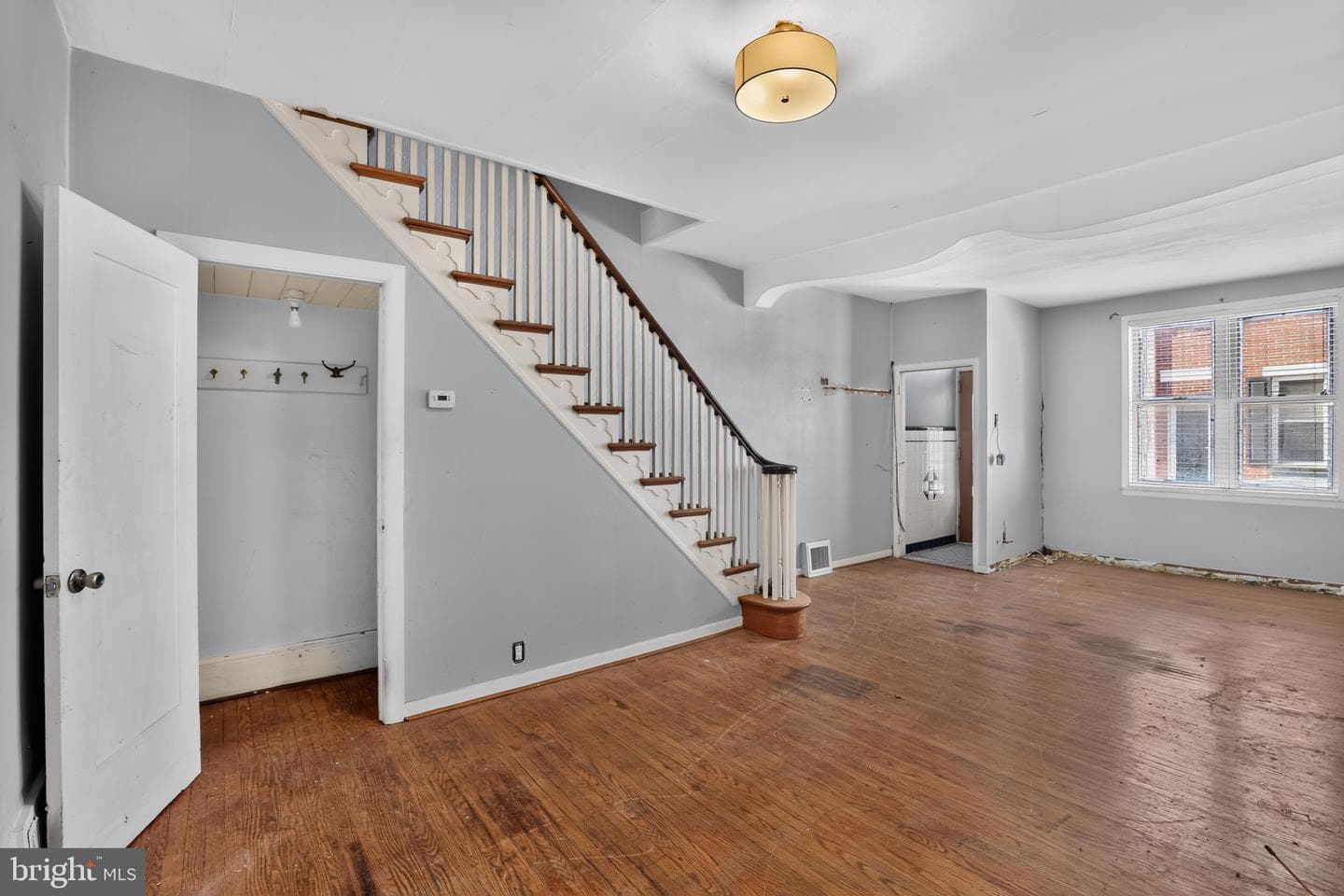 1014 Tree Street photo 5