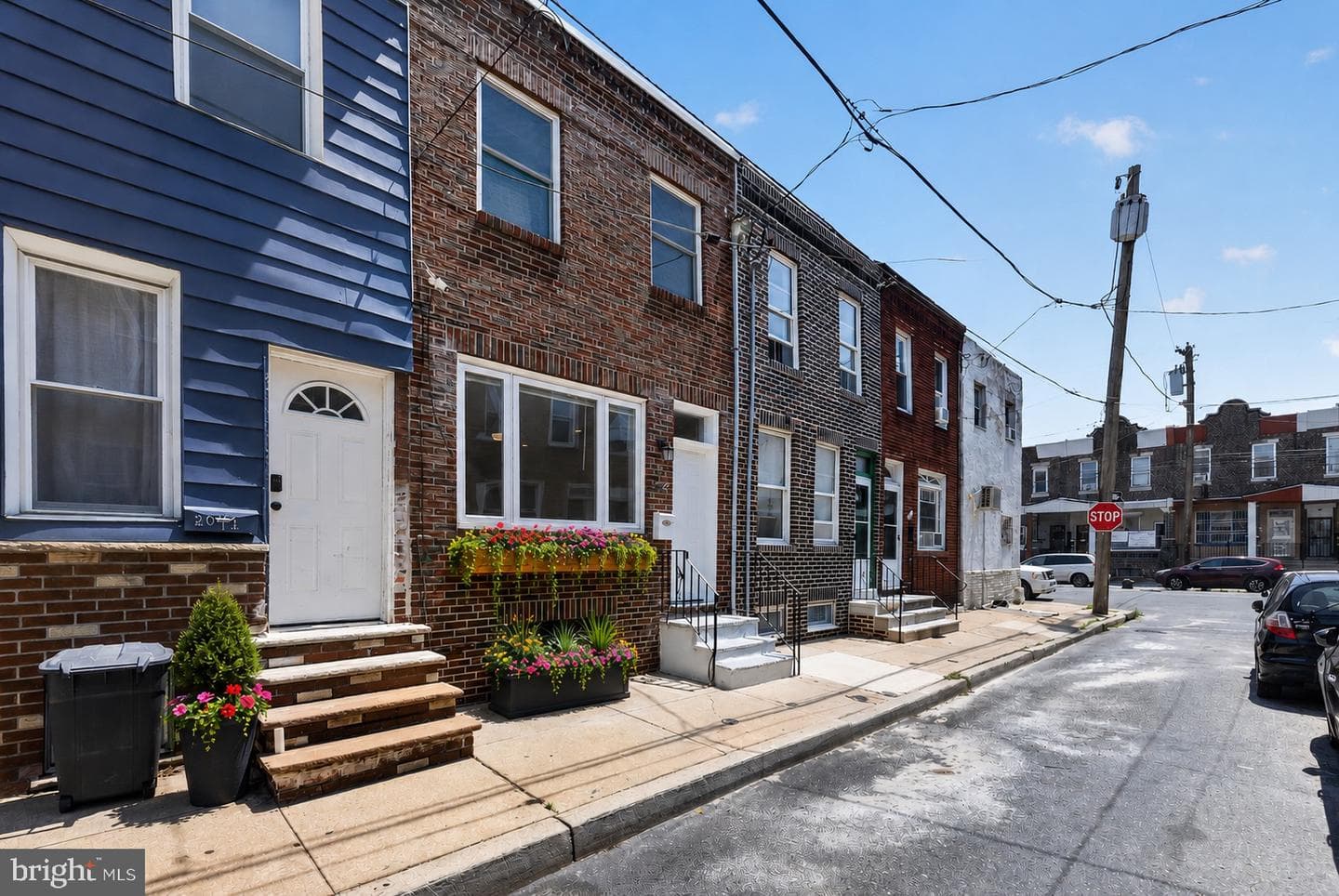 2043 S Darien Street photo 4