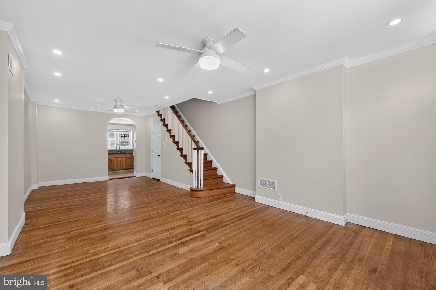 2043 S Darien Street photo 8