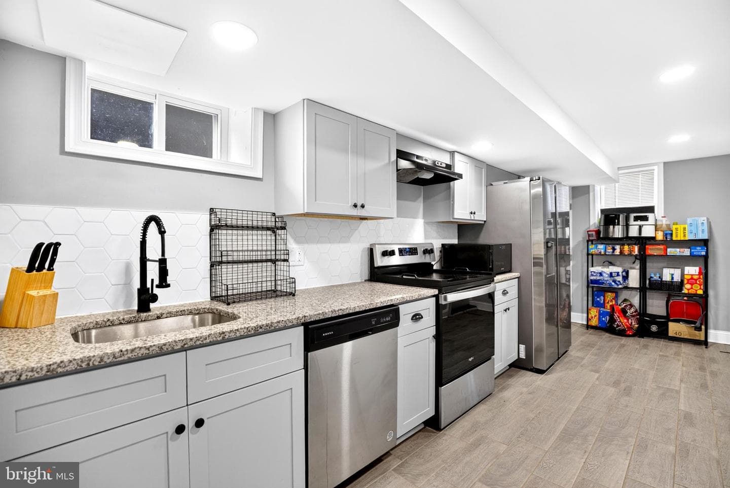 2908 Walnut Hill Street photo 34