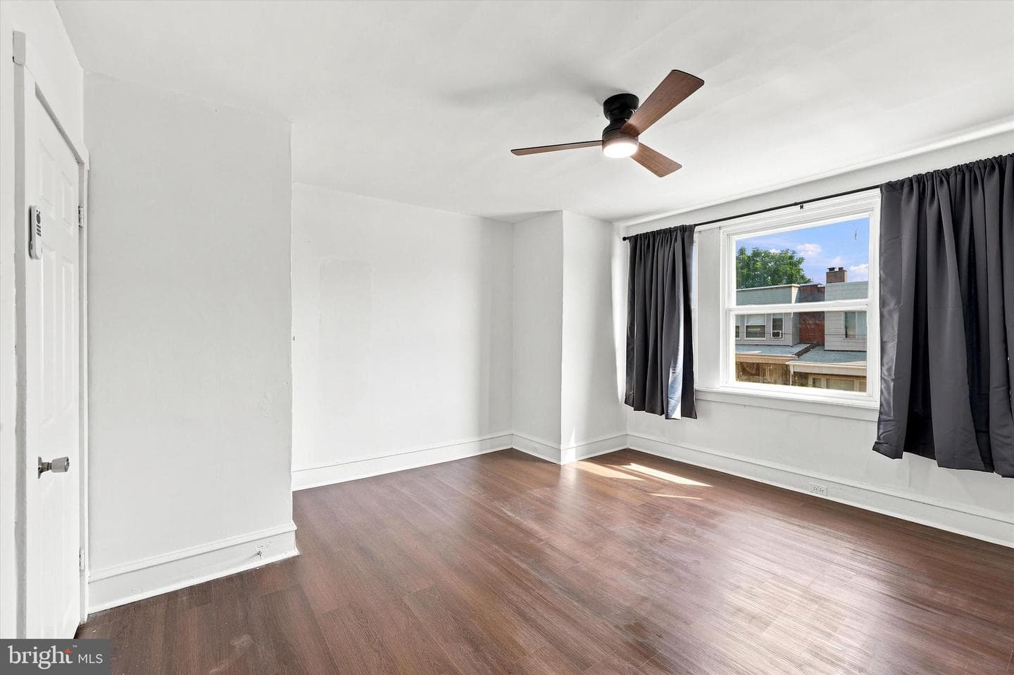 2550 Carroll Street photo 13