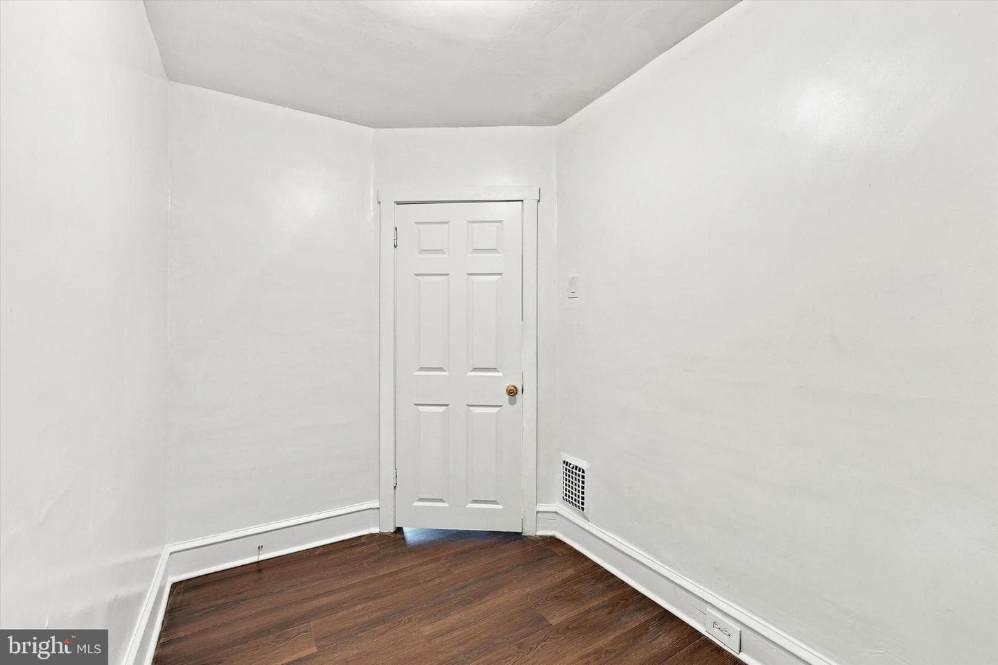 2550 Carroll Street photo 18