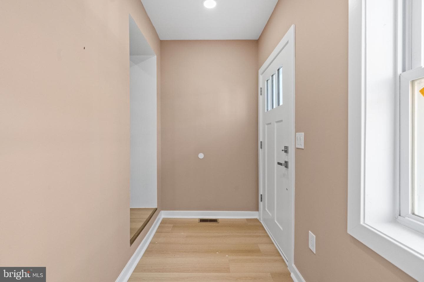 2131 S Alden Street photo 5