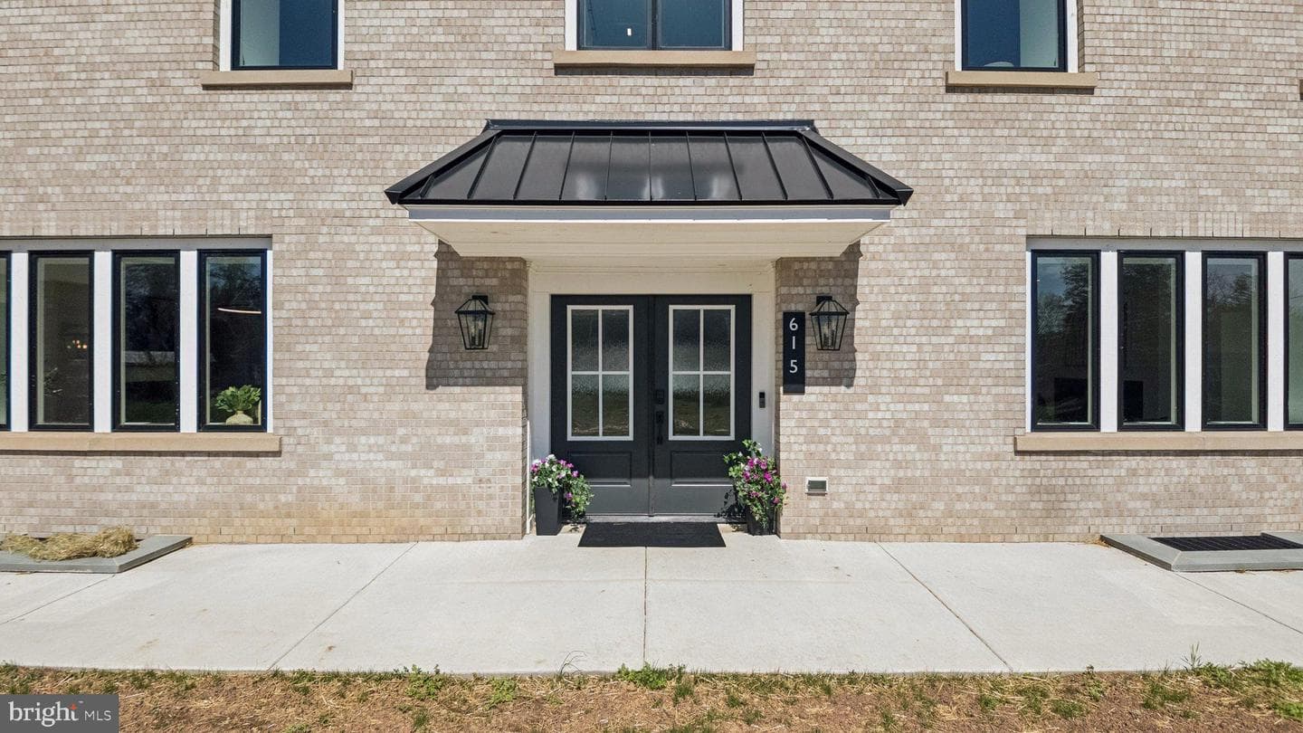 615 E Mt. Pleasant photo 3