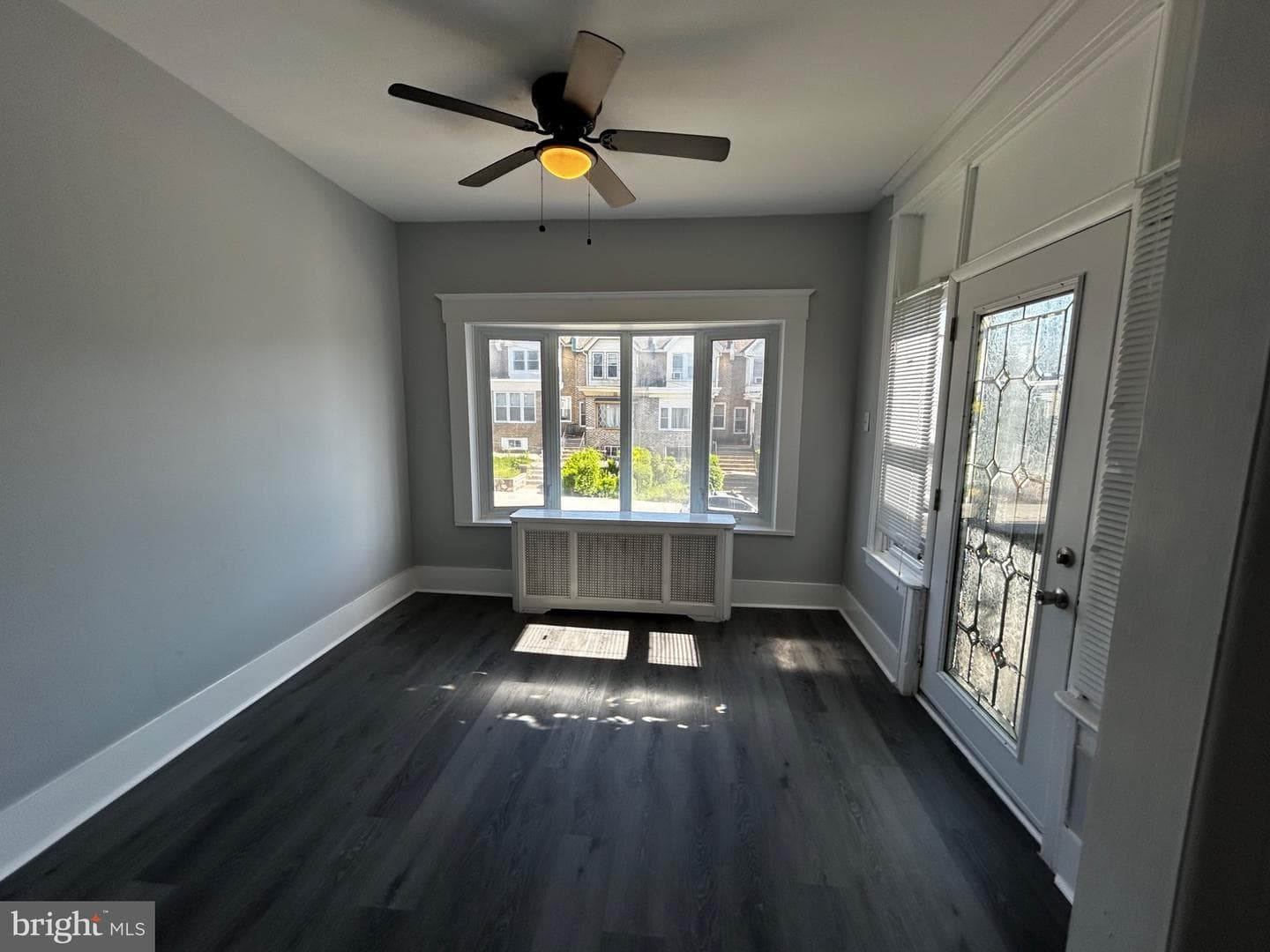 5415 W Montgomery Avenue photo 2
