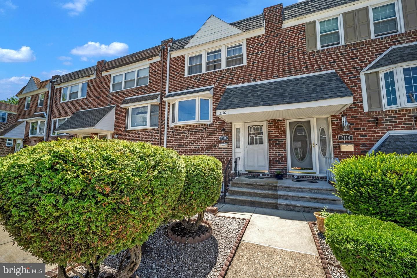 3116 Holly Road photo 4
