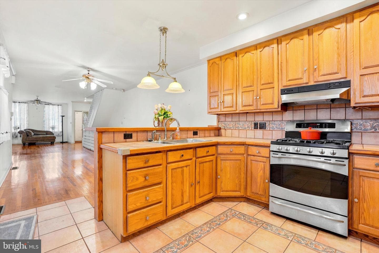 523-525 Mifflin Street photo 18