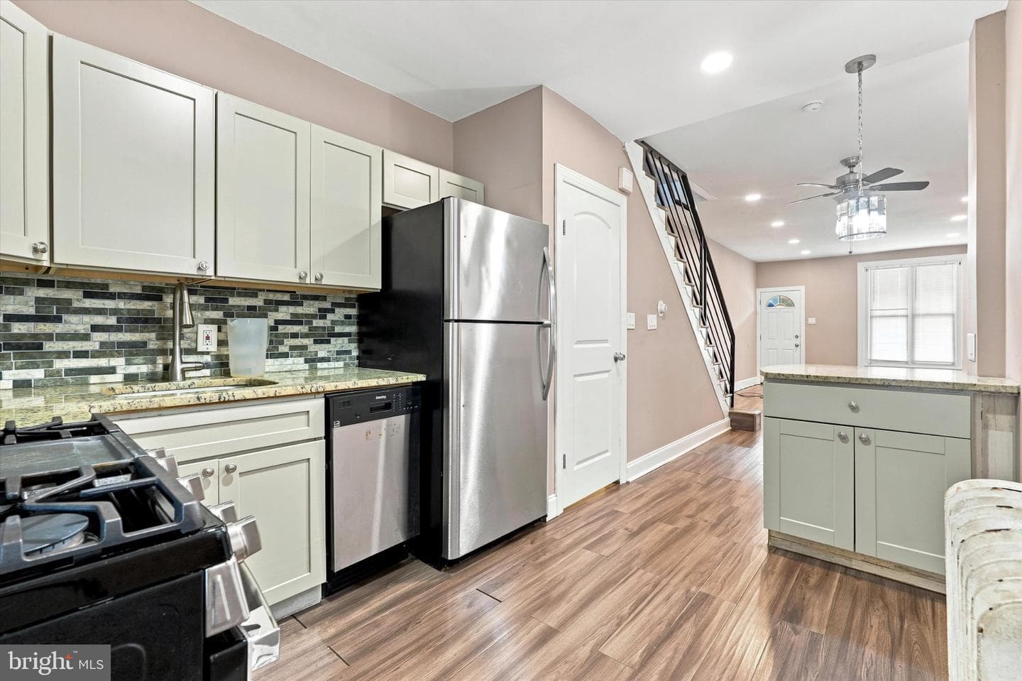 3474 Amber Street photo 10
