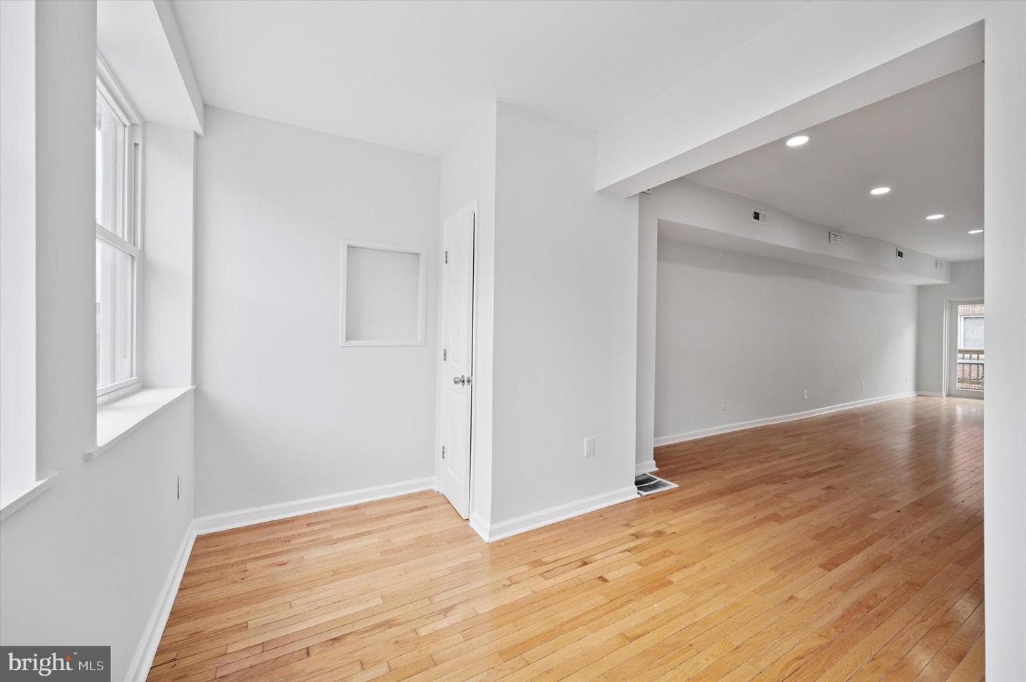 5921 Belmar Terrace photo 4