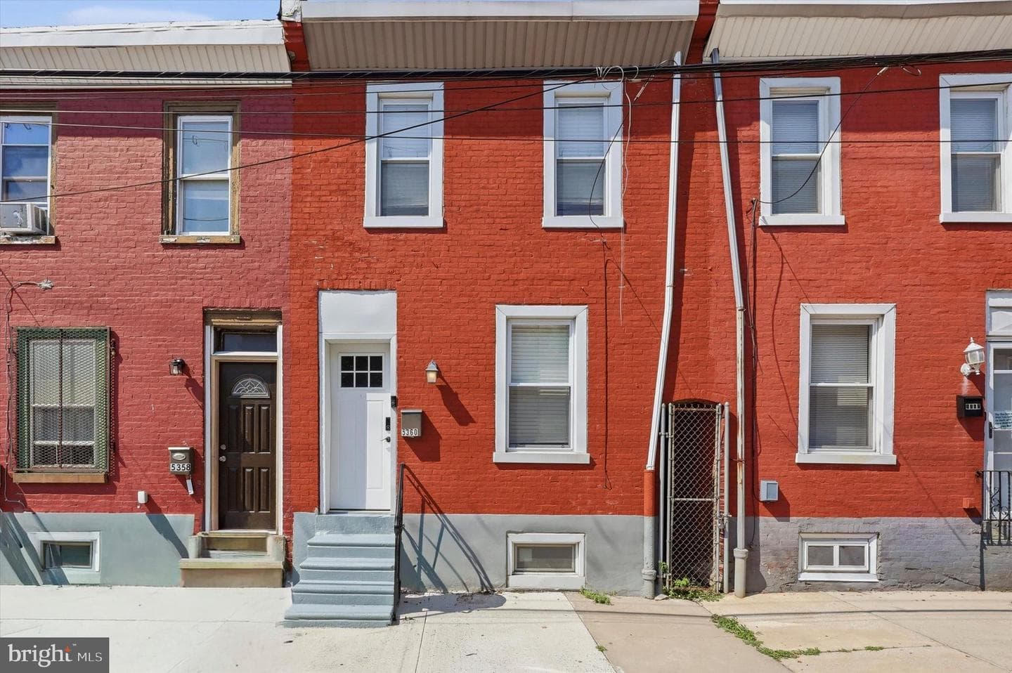 5360 Morris Street photo 1