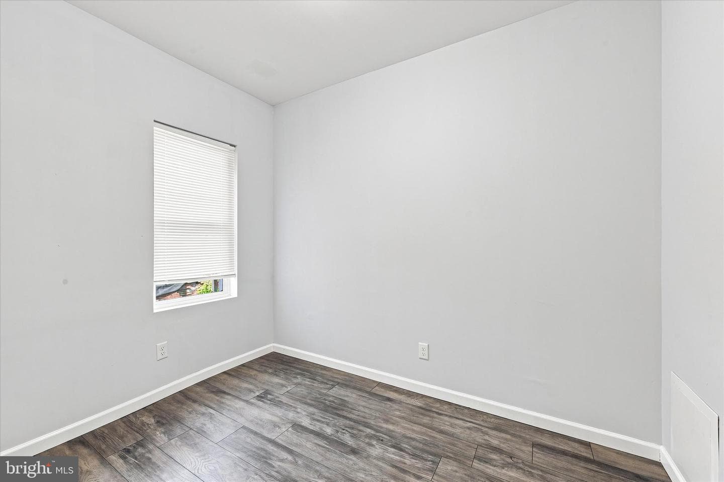 5360 Morris Street photo 19