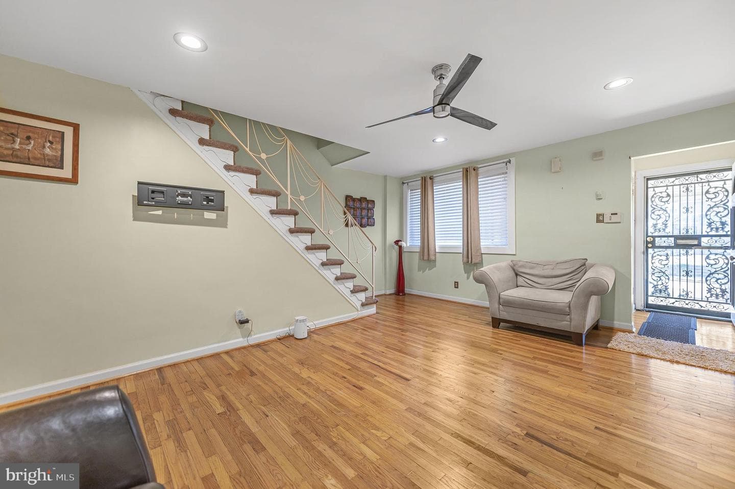 8504 Forrest Avenue photo 13