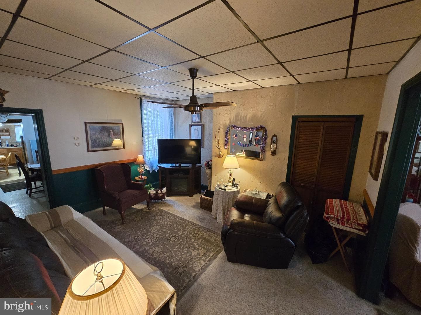 437 E Wildey Street photo 3