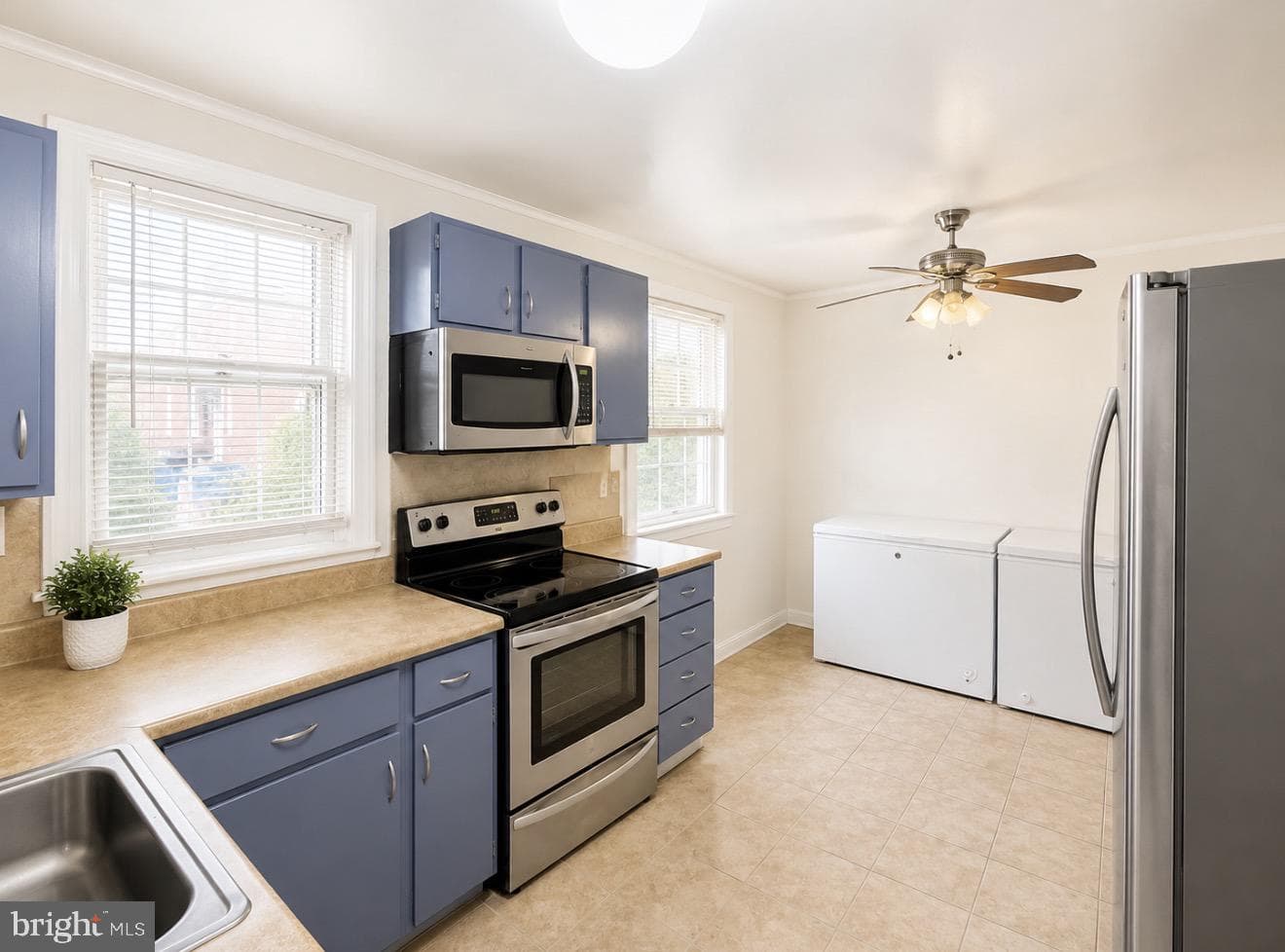 1221 Knorr Street photo 11