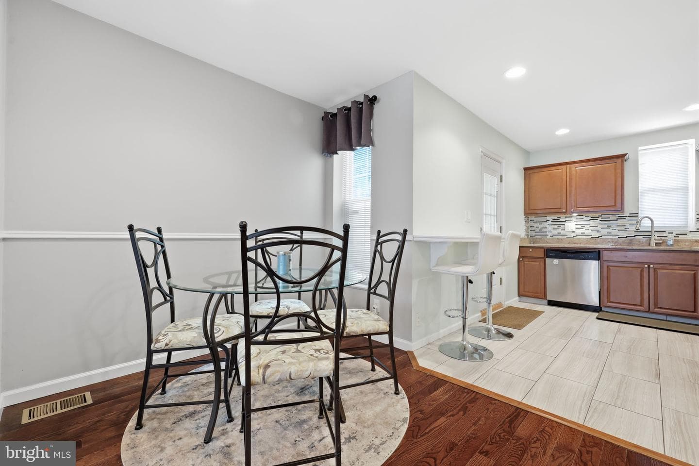 2505 S Philip Street photo 9
