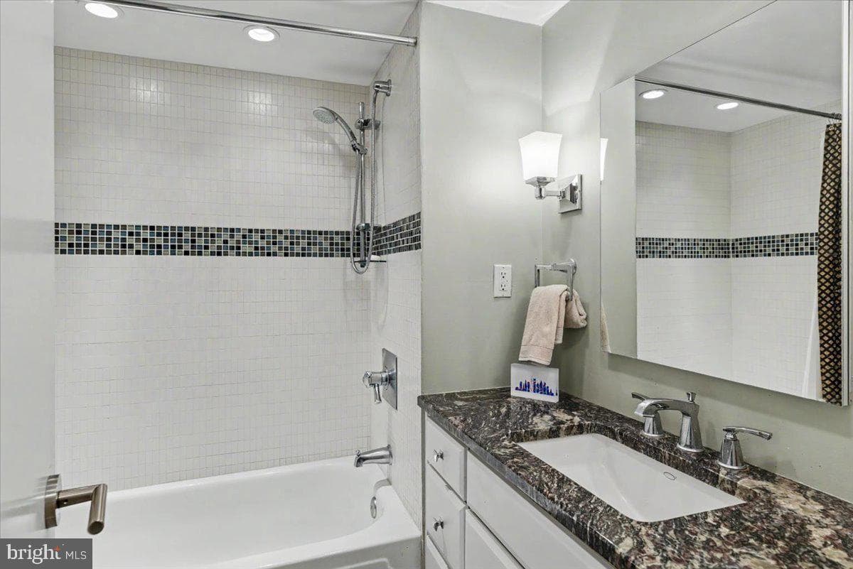 1326 Spruce Street #1101 photo 16