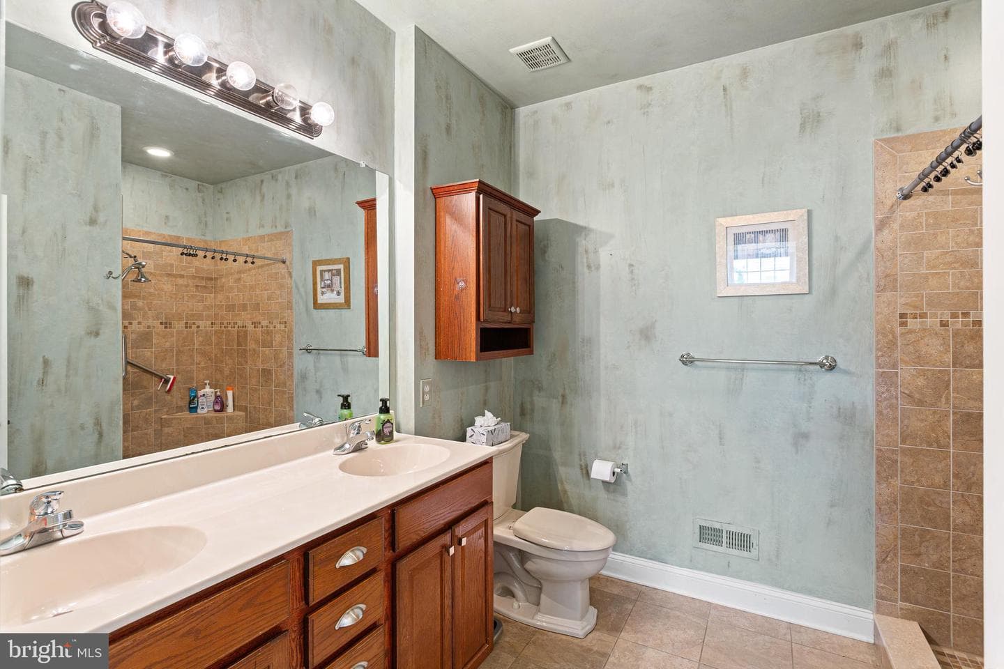 929 Alburger Avenue photo 31