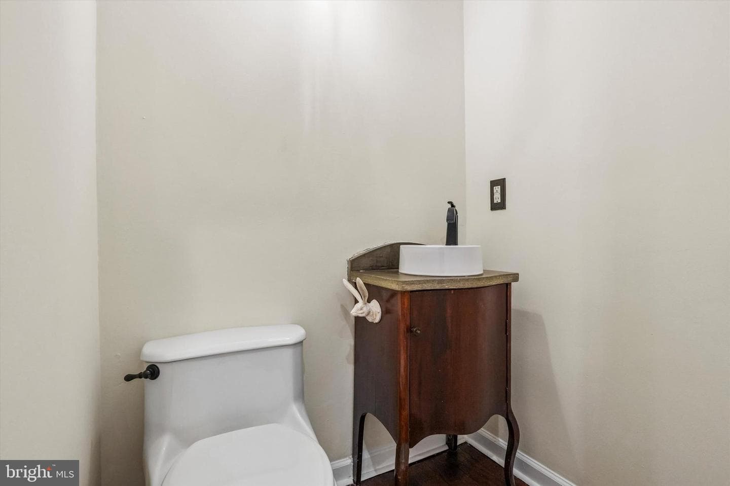 1232 Crease Street photo 19