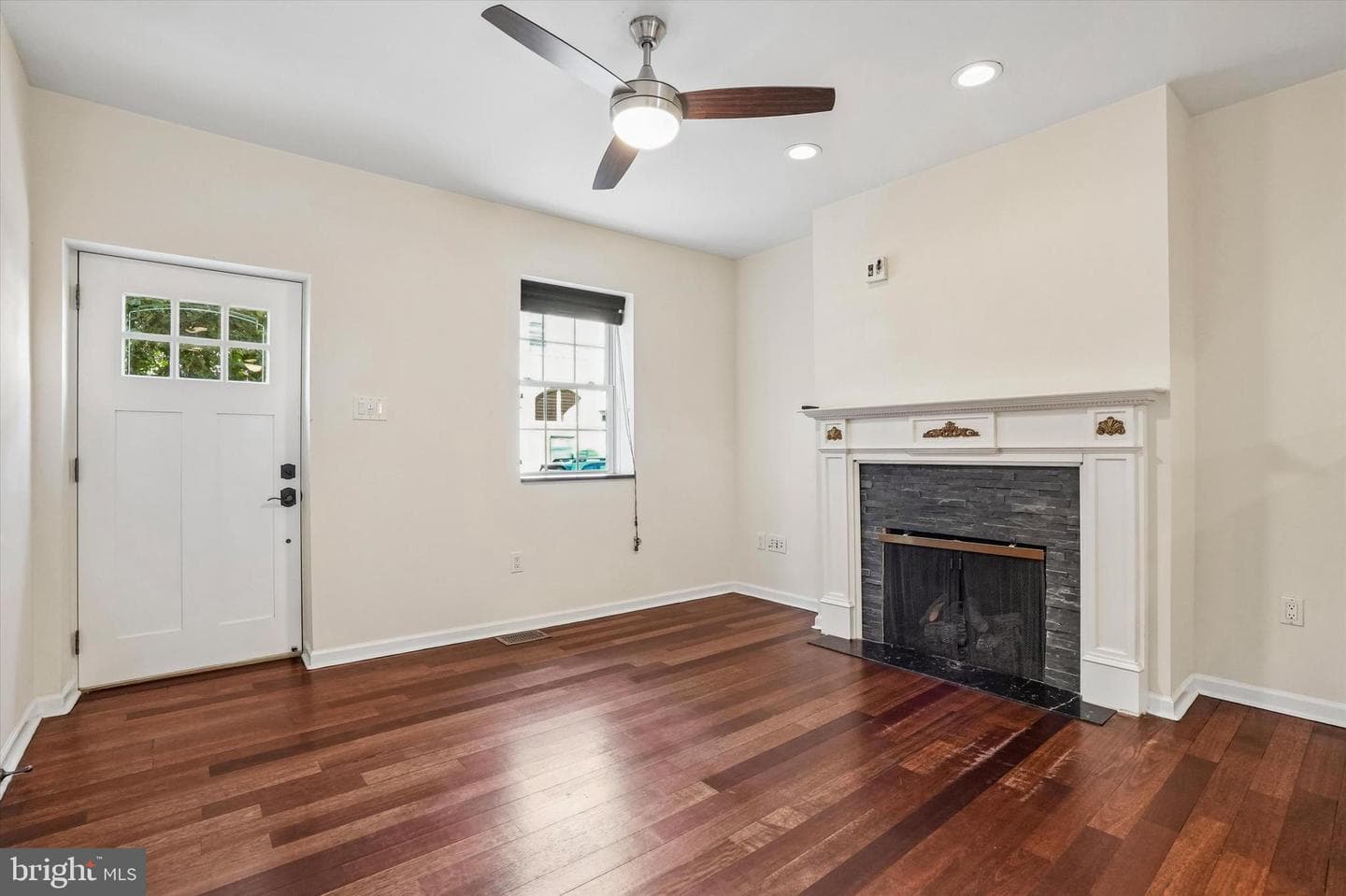 1232 Crease Street photo 20