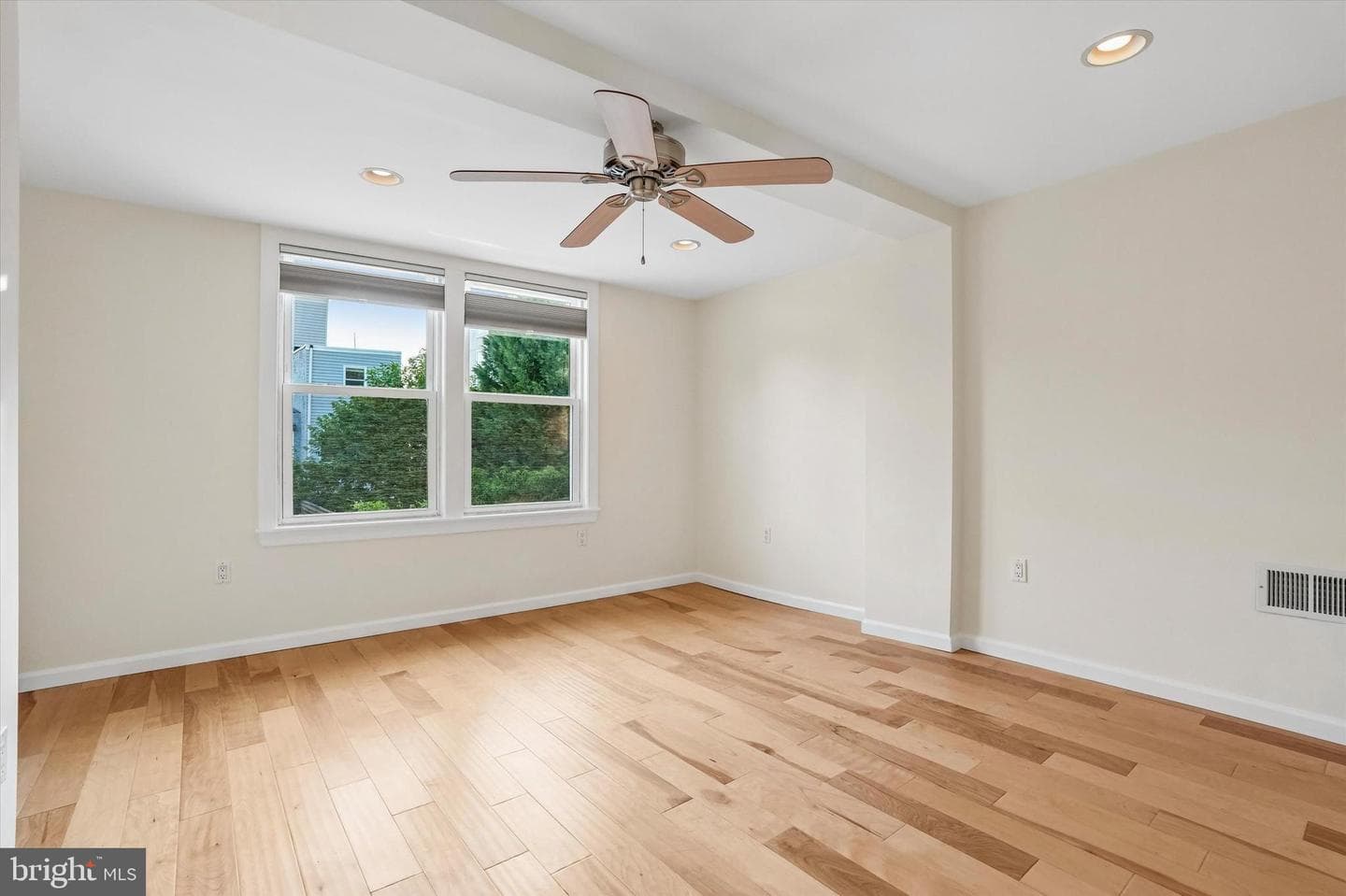 1232 Crease Street photo 22