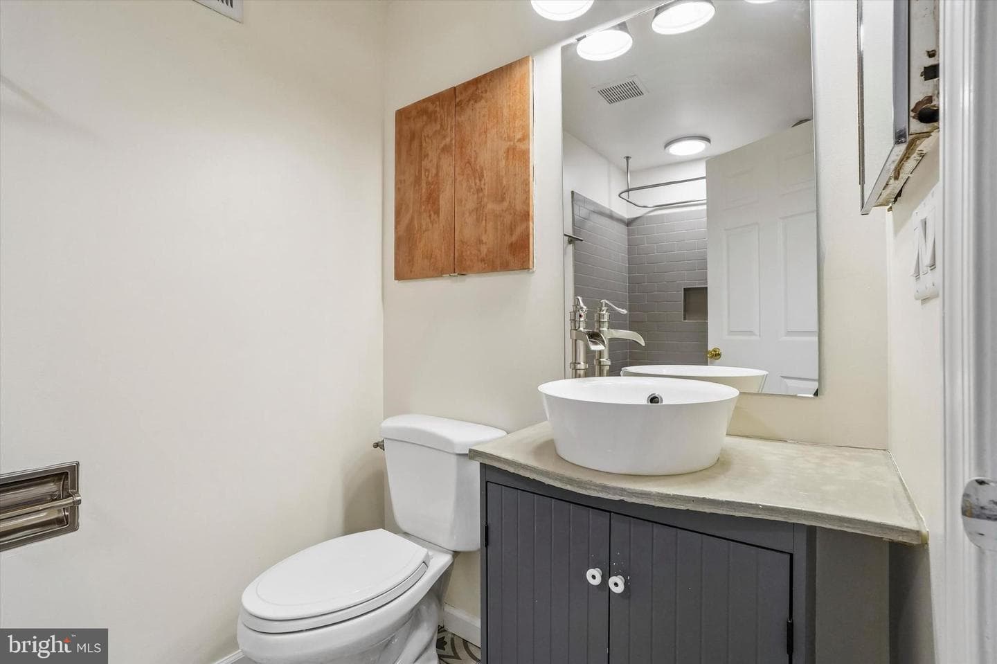 1232 Crease Street photo 26