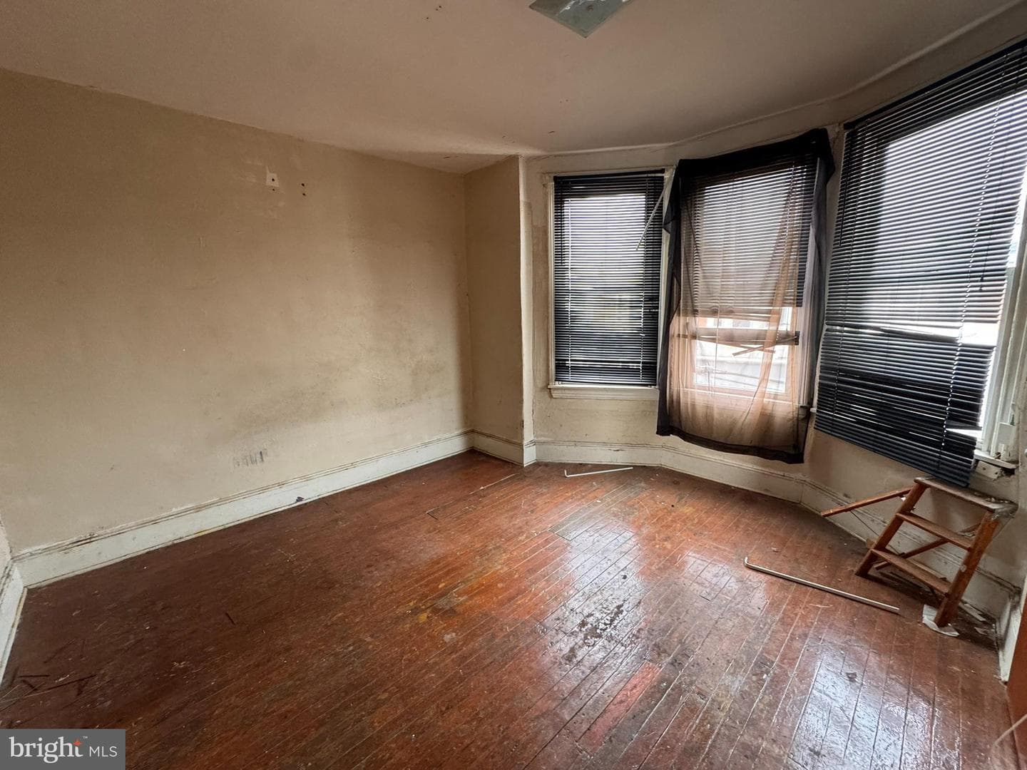 5540 Linmore Avenue photo 14