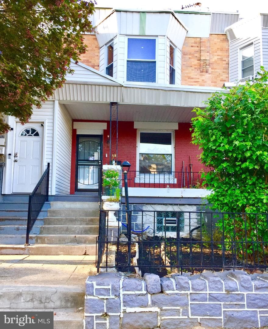 6135 Spruce Street photo 1