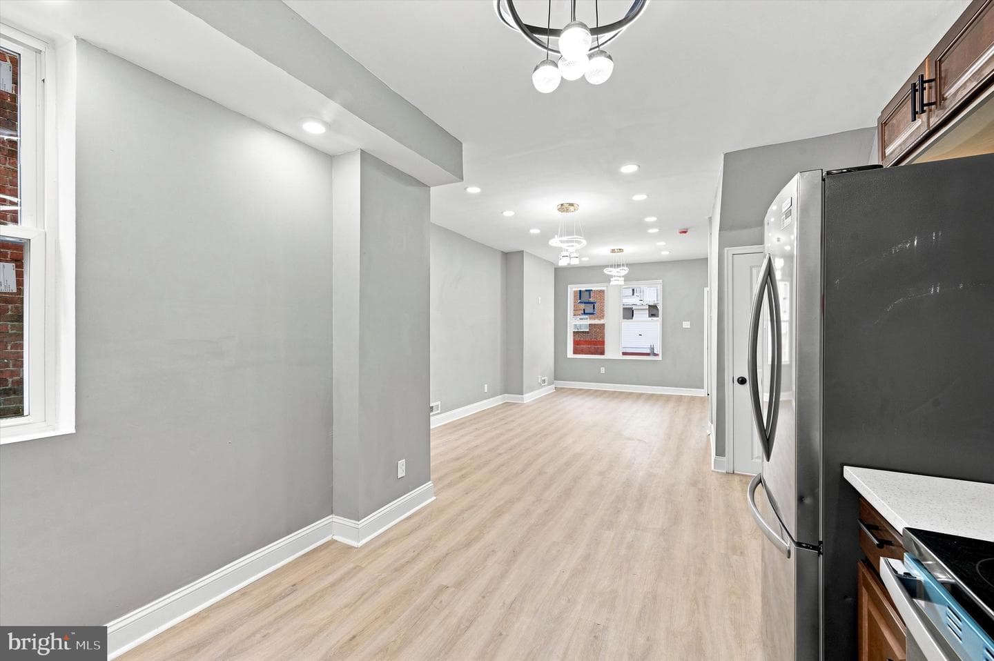 5539 Regent Street photo 13