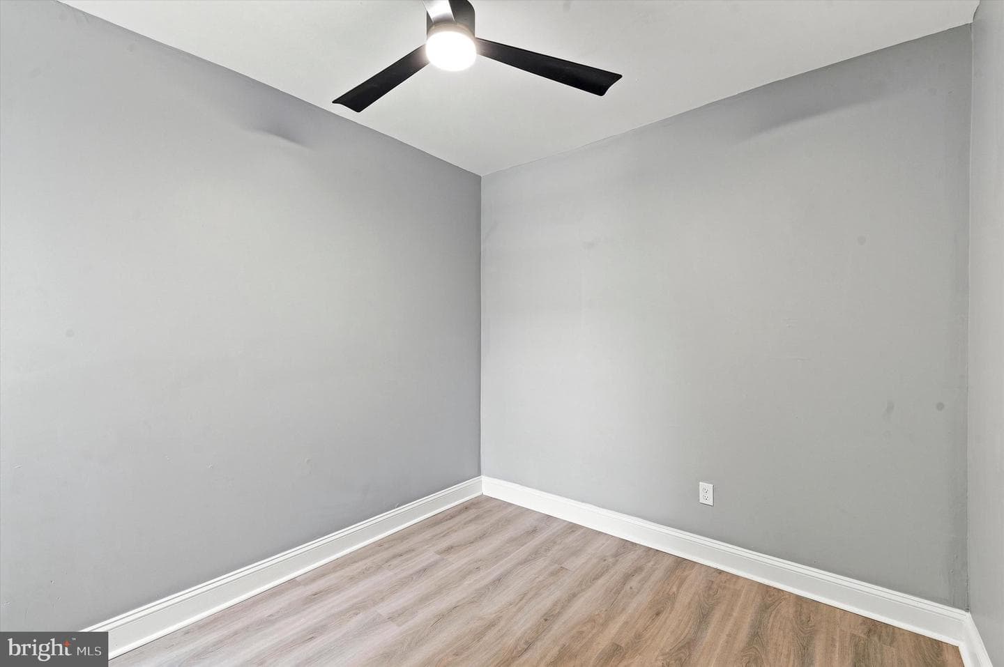 5539 Regent Street photo 21