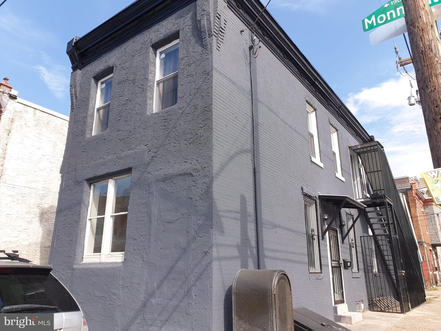 1951 E Monmouth Street photo 3