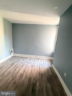 5240 Larchwood Avenue photo 9