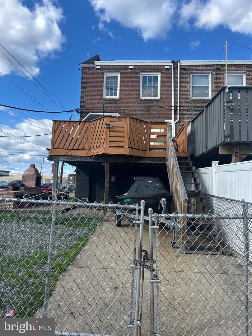 2800 Gilham Street photo 4