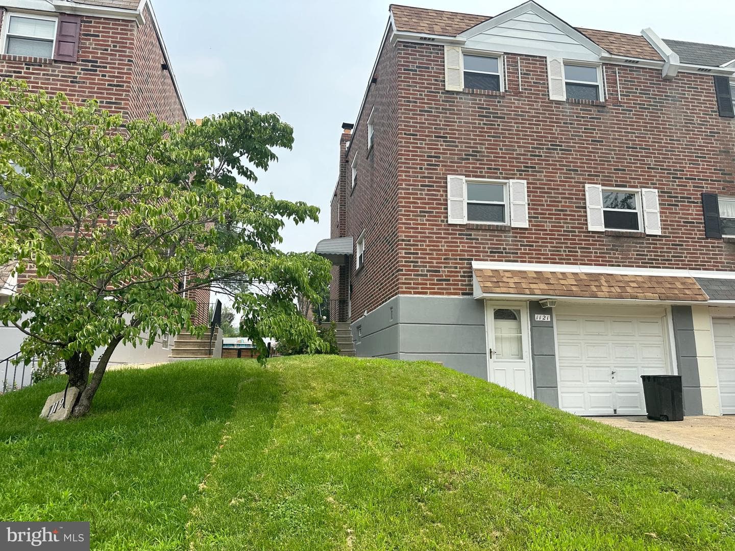 1121 Solly Avenue photo 3