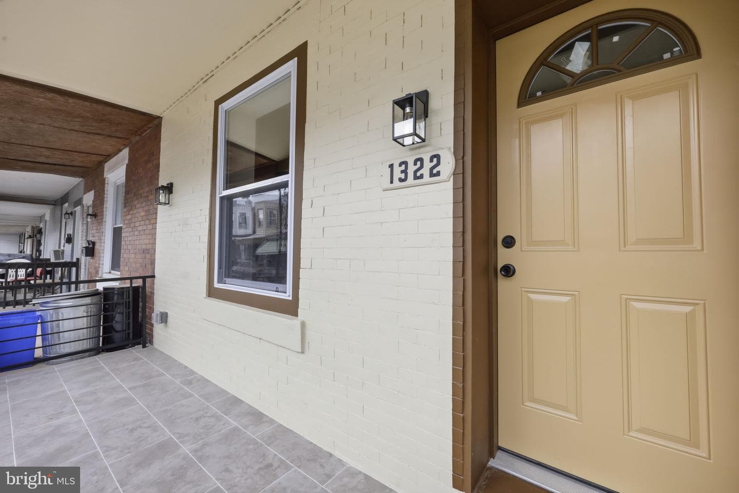 1322 S Lindenwood Street photo 3