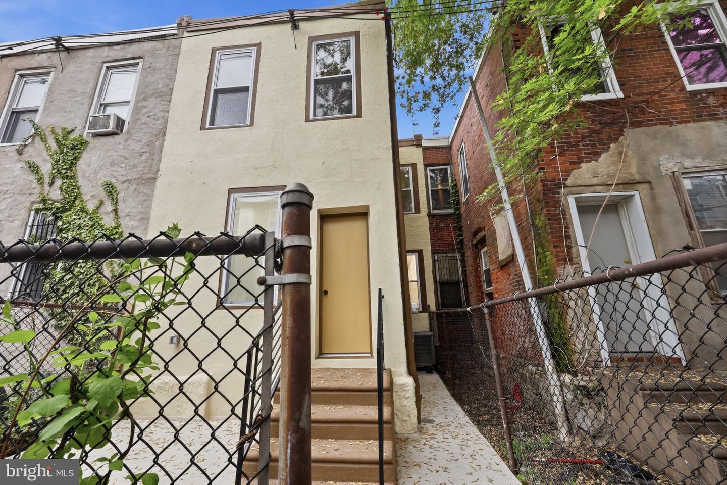 1322 S Lindenwood Street photo 33
